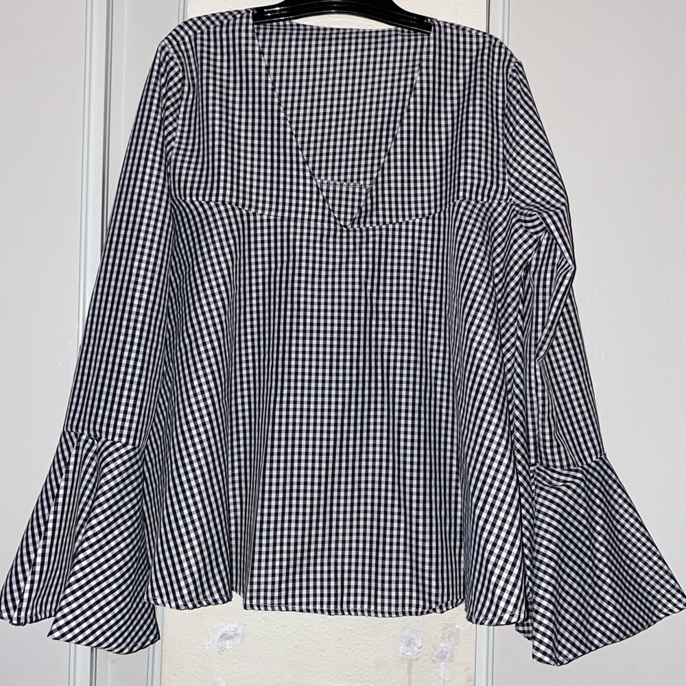 ✅Women Flowy Blouse with Bell Sleeves